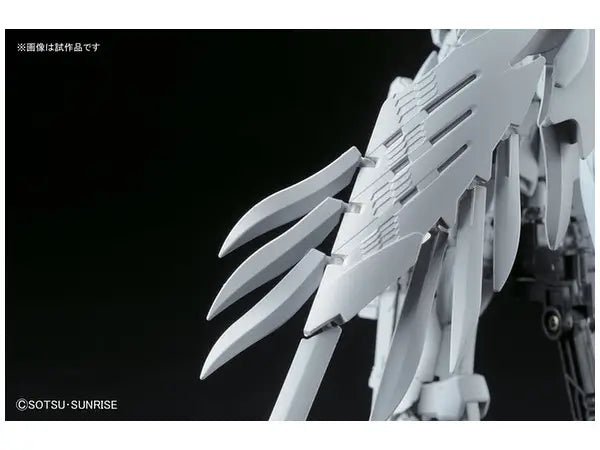 Bandai - Bandai RG Wing Gundam Zero EW Real Grade Model Kit 13 cm