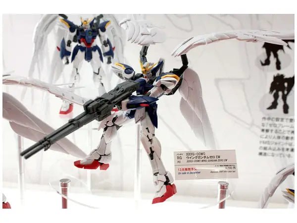 Bandai - Bandai RG Wing Gundam Zero EW Real Grade Model Kit 13 cm