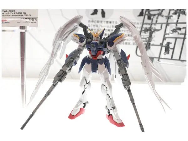 Bandai - Bandai RG Wing Gundam Zero EW Real Grade Model Kit 13 cm