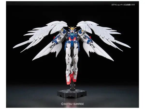 Bandai - Bandai RG Wing Gundam Zero EW Real Grade Model Kit 13 cm