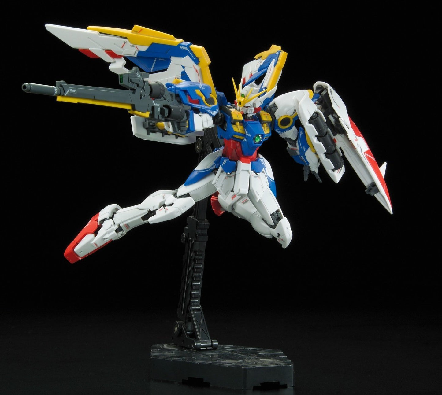 Bandai - GUNDAM - RG 1/144 XXXG - 01W Wing Gundam EW - Model Kit 13cm