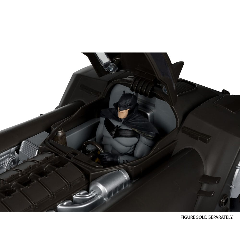 DC Multiverse White Knight Batmobile (Gold Label) – 18 cm Vehicle by LAB7 Malta, Europe