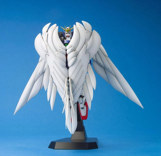 GUNDAM - MG Wing Gundam Zero Custom 1/100 - Model Kit by LAB7 Malta, Europe