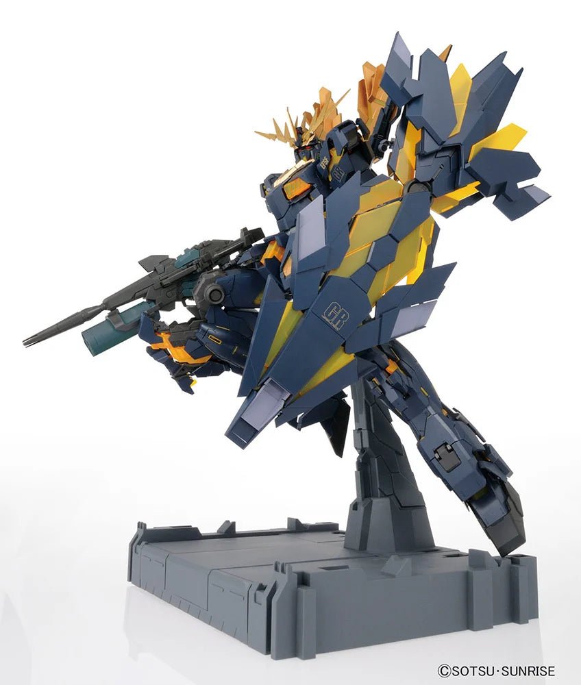 Bandai - GUNDAM - Model Kit - Perfect Grade - Unicorn Banshee Norm 1/60