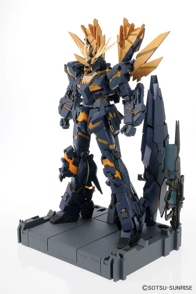 Bandai - GUNDAM - Model Kit - Perfect Grade - Unicorn Banshee Norm 1/60
