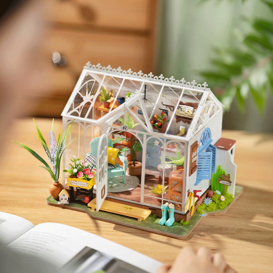 Rolife DIY Miniature House Dreamy Garden House DG163 by LAB7 Malta, Europe