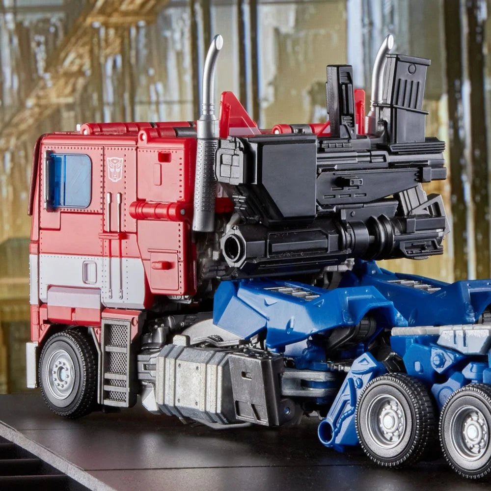 Buy Transformers Masterpiece Optimus Prime Figure 28cm 4 - fast Malta shipping across Europe. Limited stock, secure checkout. Order now!