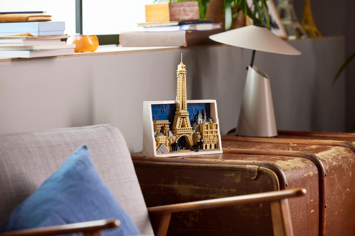 LEGO Architecture Paris – City of Love 21064 | 958-Piece Paris Skyline Wall Art Set for Adults