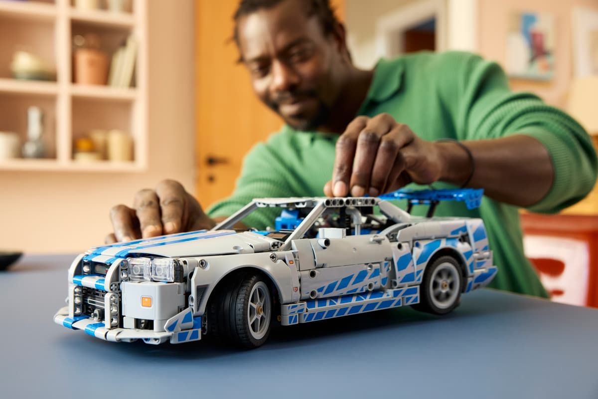 LEGO Technic 2 Fast 2 Furious Nissan Skyline GT-R (R34) 42210 – Fast & Furious Collectible Car Building Set