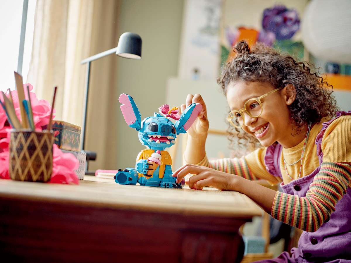 LEGO Disney Stitch 43249 – Lilo & Stitch Buildable Figure, 730 Pieces, 20cm