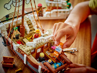 LEGO ONE PIECE The Going Merry Pirate Ship 75639 – 1,376-Piece Building Set with 5 Straw Hat Pirates Minifigures