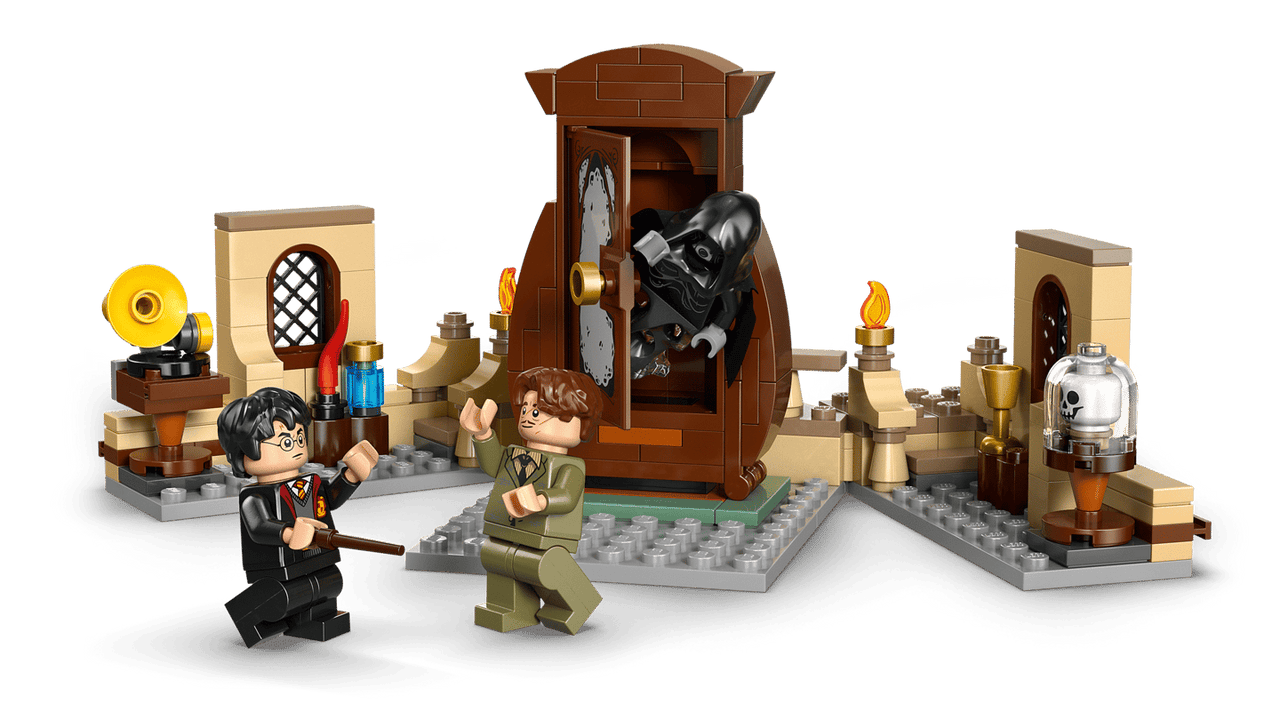 LEGO Harry Potter Hogwarts Castle: Hospital Wing 76463 – 907-Piece Building Set with 7 Minifigures