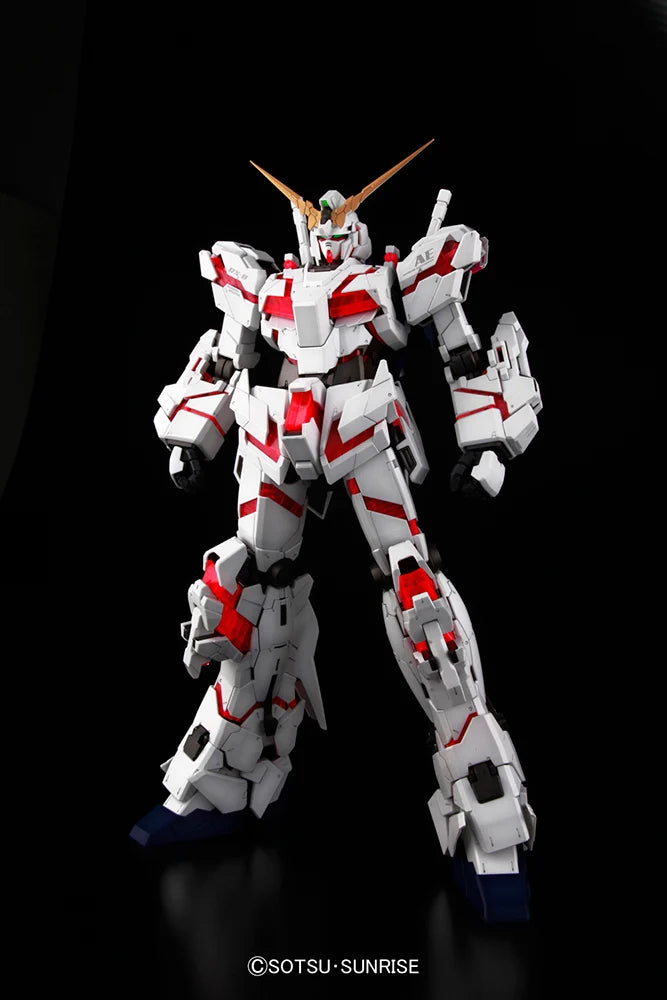 GUNDAM - Model Kit - PG Unicorn RX-0 1/60