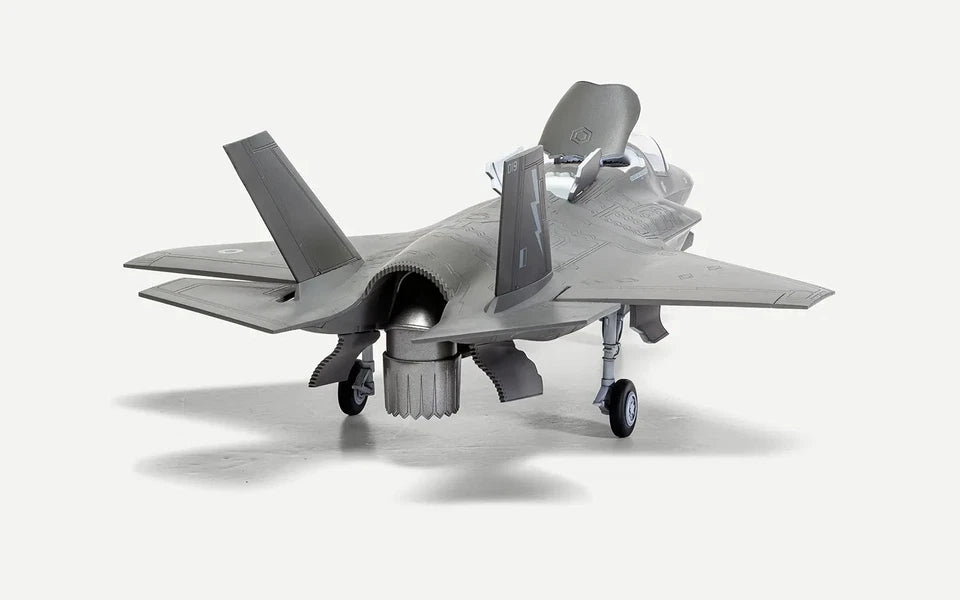 Airfix Starter Set – Lockheed Martin F-35B Lightning II (1:72 Scale) in Malta | LAB7