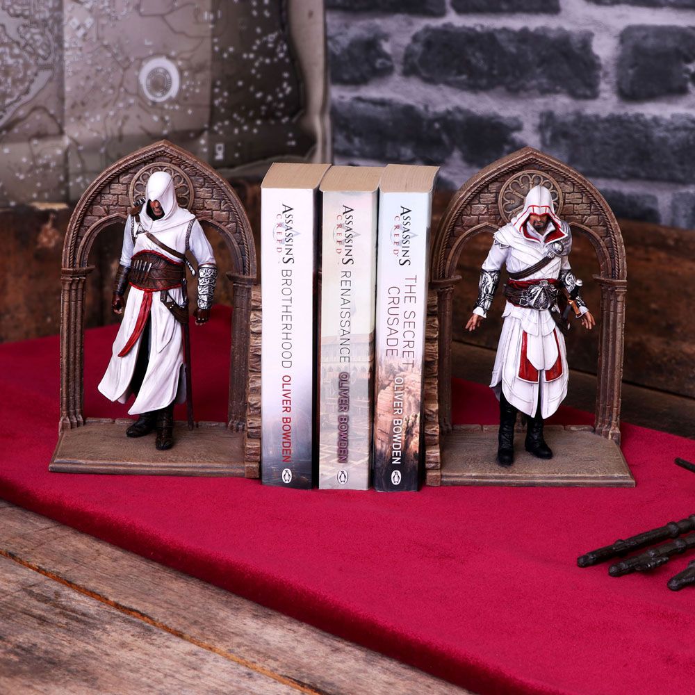 Assassin's Creed Book ends Altair and Ezio 24 cm in Malta | LAB7