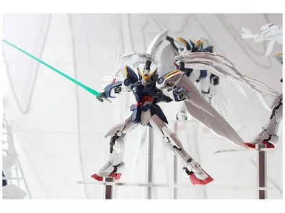 Bandai - Bandai RG Wing Gundam Zero EW Real Grade Model Kit 13 cm