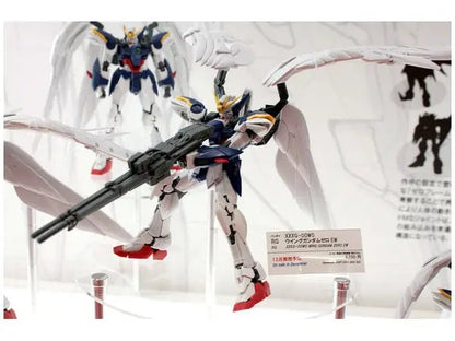 Bandai - Bandai RG Wing Gundam Zero EW Real Grade Model Kit 13 cm