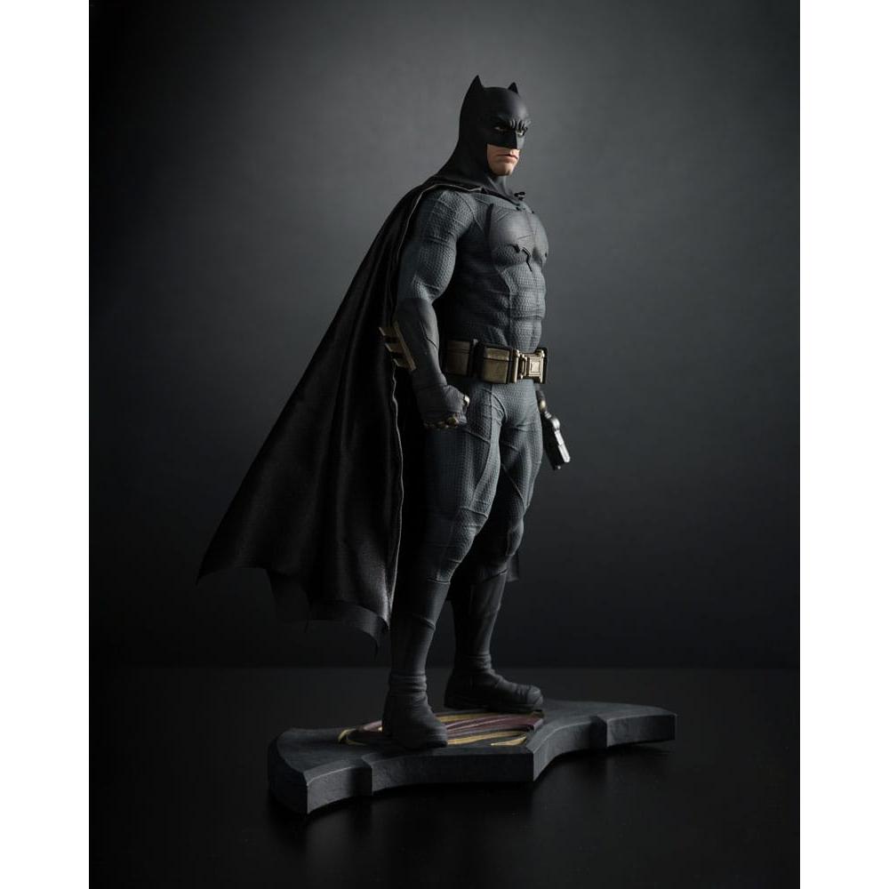 Batman v Superman 1/6 Scale Batman Statue (32cm) in Malta | LAB7