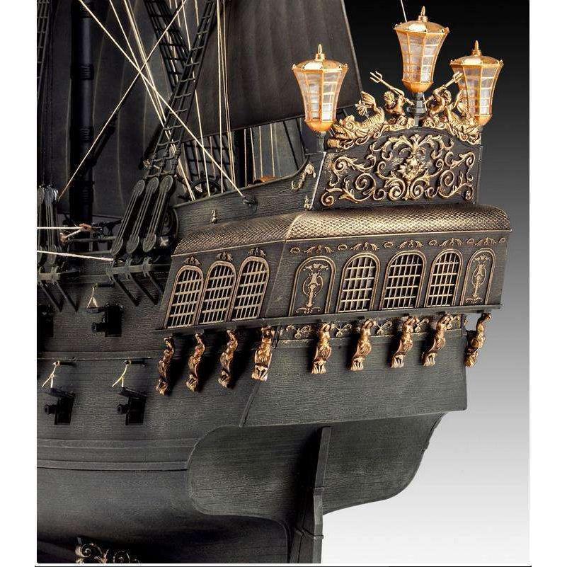 Black Pearl 1/72 Limited Edition Model Kit 50 cm in Malta | LAB7