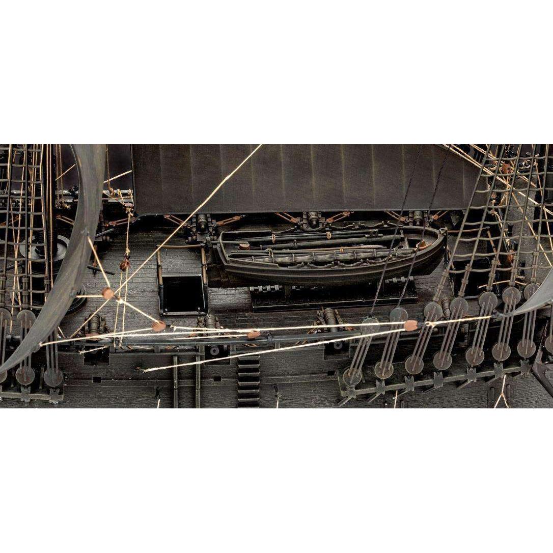 Black Pearl 1/72 Limited Edition Model Kit 50 cm in Malta | LAB7