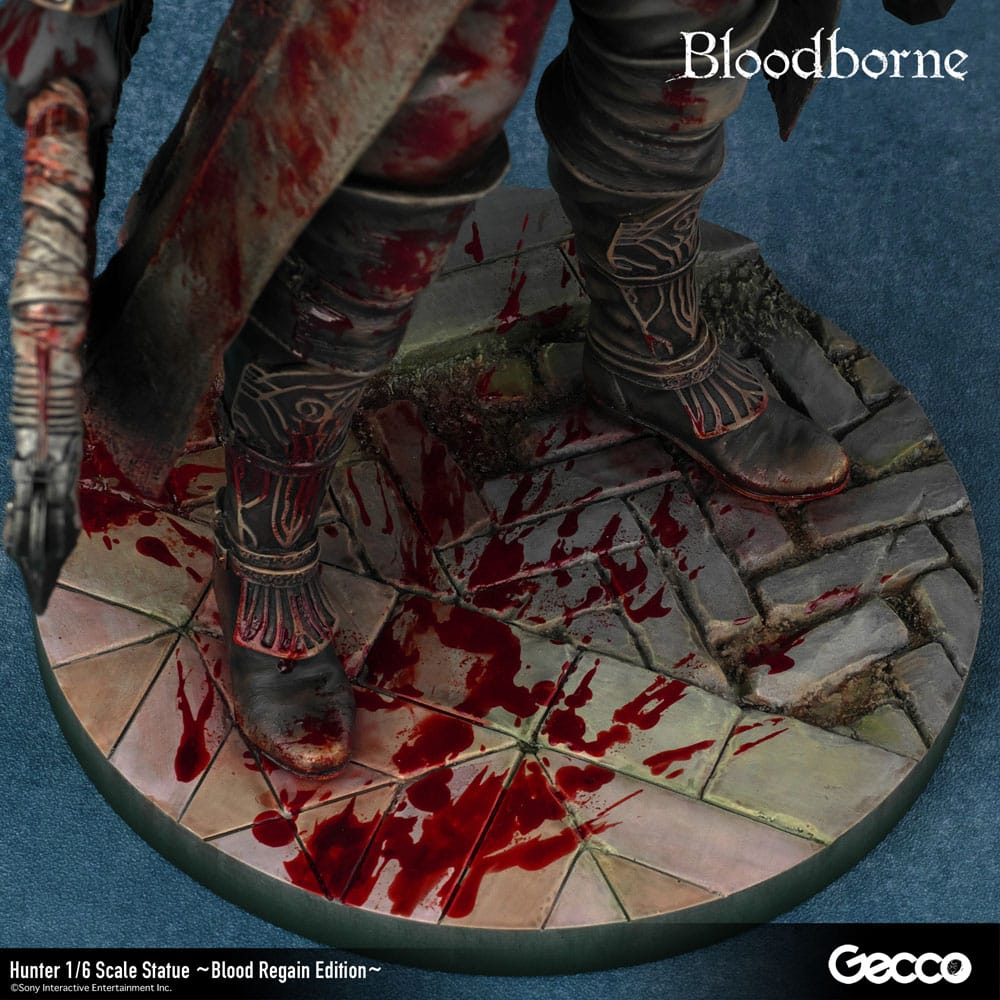 Bloodborne Hunter “Blood Regain” PVC Statue 32 cm in Malta | LAB7