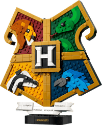 LEGO Harry Potter Hogwarts House Crest 76462 – 545-Piece Hogwarts Display Set with Hidden Magical Treasures
