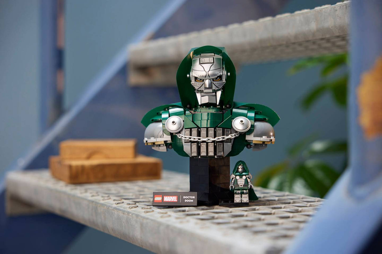 LEGO Marvel Doctor Doom Bust 76345 – Avengers: Doomsday Collectible Display Model for Adults