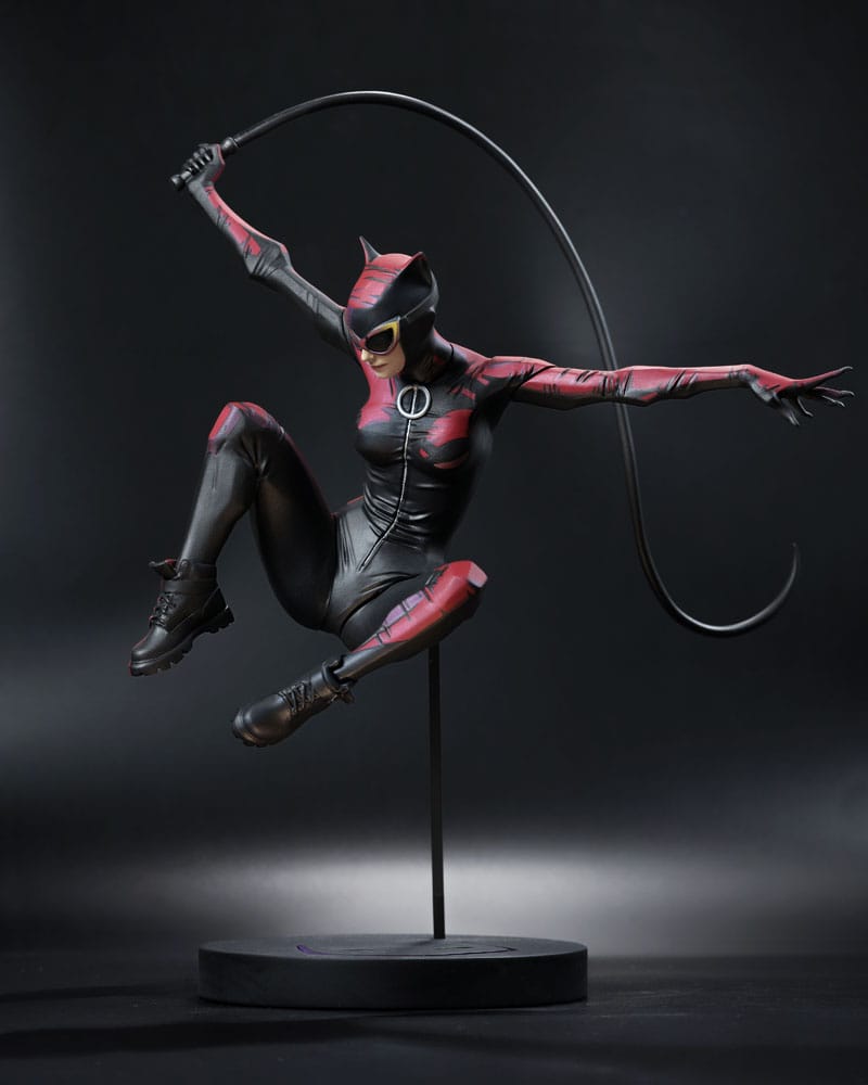 DC Designer Series Catwoman 1/6 Scale Statue by Jock (33cm) by LAB7 Malta, Europe