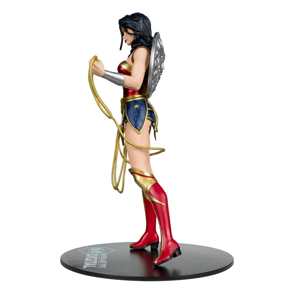 DC Direct PVC Statue 1/6 Wonder Woman by Jim Lee 30 cm by LAB7 Malta, Europe