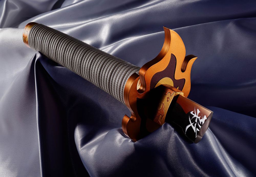 Demon Slayer: Kimetsu no Yaiba Proplica Replica 1/1 Broken Nichirin Sword (Kyojuro Rengoku) by LAB7 Malta, Europe
