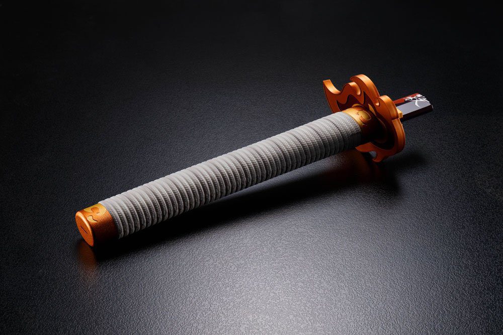 Demon Slayer: Kimetsu no Yaiba Proplica Replica 1/1 Broken Nichirin Sword (Kyojuro Rengoku) by LAB7 Malta, Europe