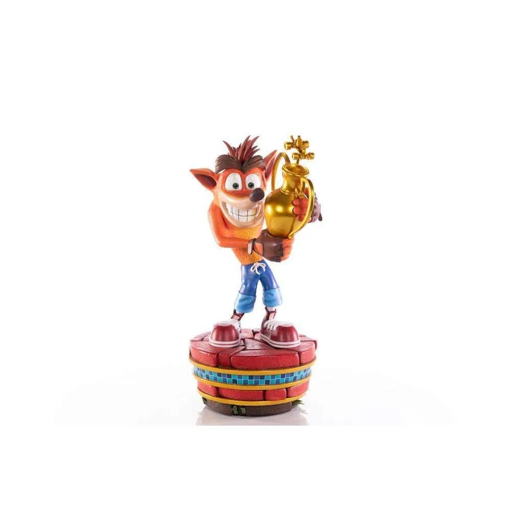 First 4 Figures Crash Team Racing Nitro-Fuelled Statue Crash (Winner) 46 cm in Malta | LAB7