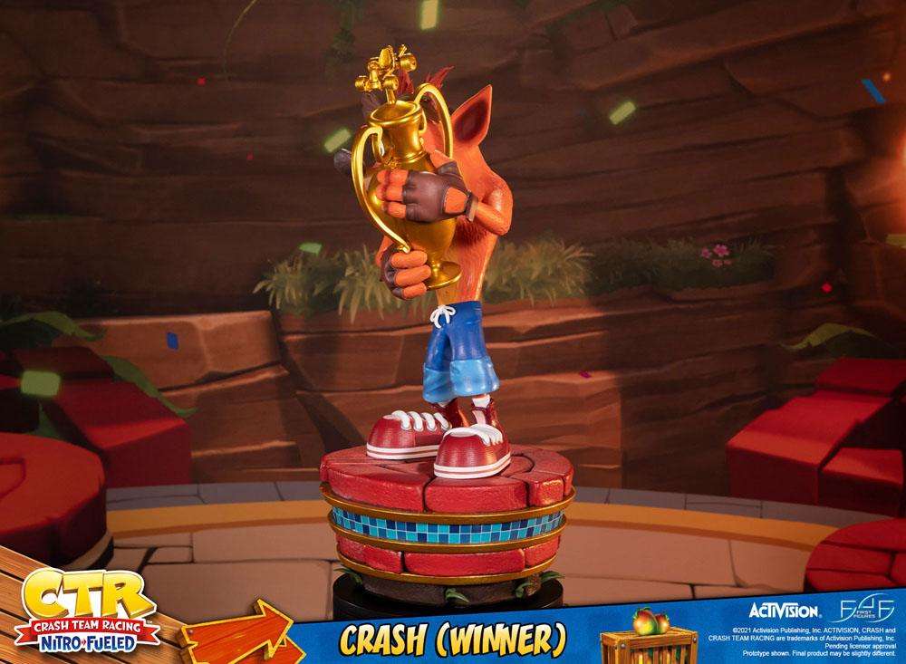 First 4 Figures Crash Team Racing Nitro-Fuelled Statue Crash (Winner) 46 cm in Malta | LAB7