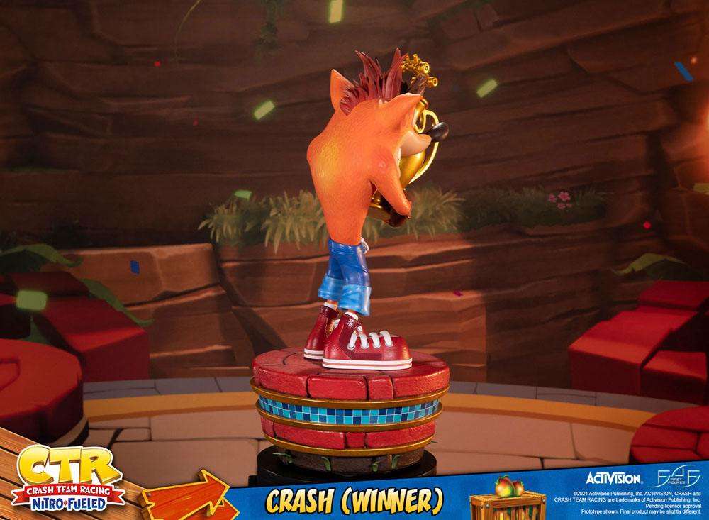 First 4 Figures Crash Team Racing Nitro - Fuelled Statue Crash (Winner) 46 cm by LAB7 Malta, Europe