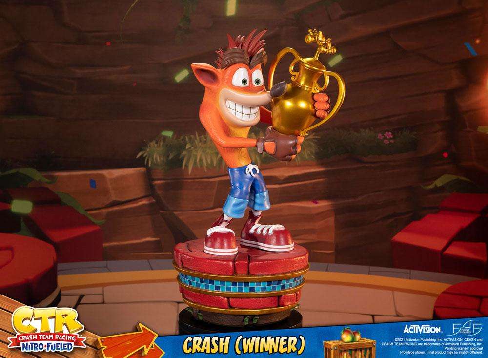 First 4 Figures Crash Team Racing Nitro - Fuelled Statue Crash (Winner) 46 cm by LAB7 Malta, Europe