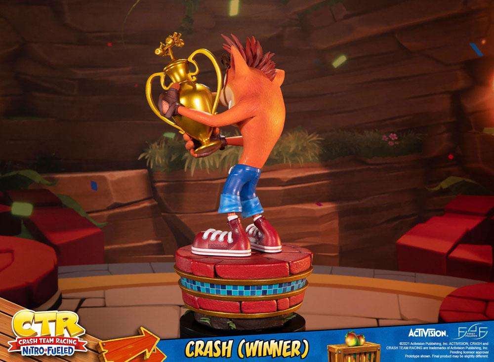 First 4 Figures Crash Team Racing Nitro - Fuelled Statue Crash (Winner) 46 cm by LAB7 Malta, Europe