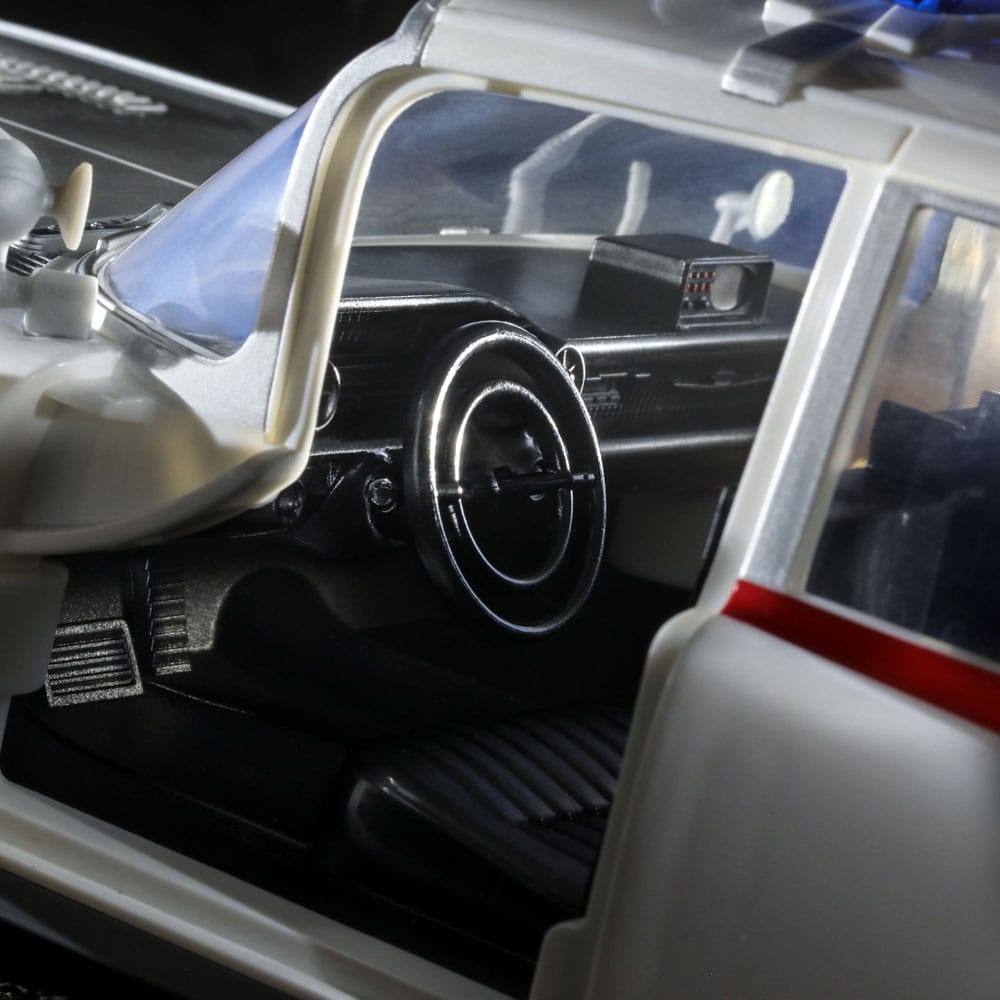 Ghostbusters Plasma Series 1/18 Ecto - 1 (1984) – Premium Collectible Vehicle by LAB7 Malta, Europe