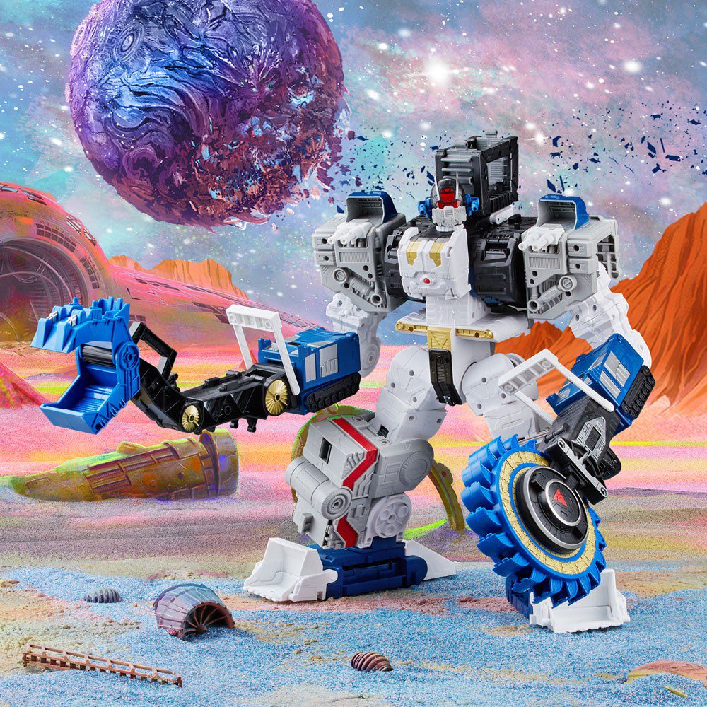 Hasbro Transformers Generations Legacy Titan Class Cybertron Universe Metroplex in Malta | LAB7