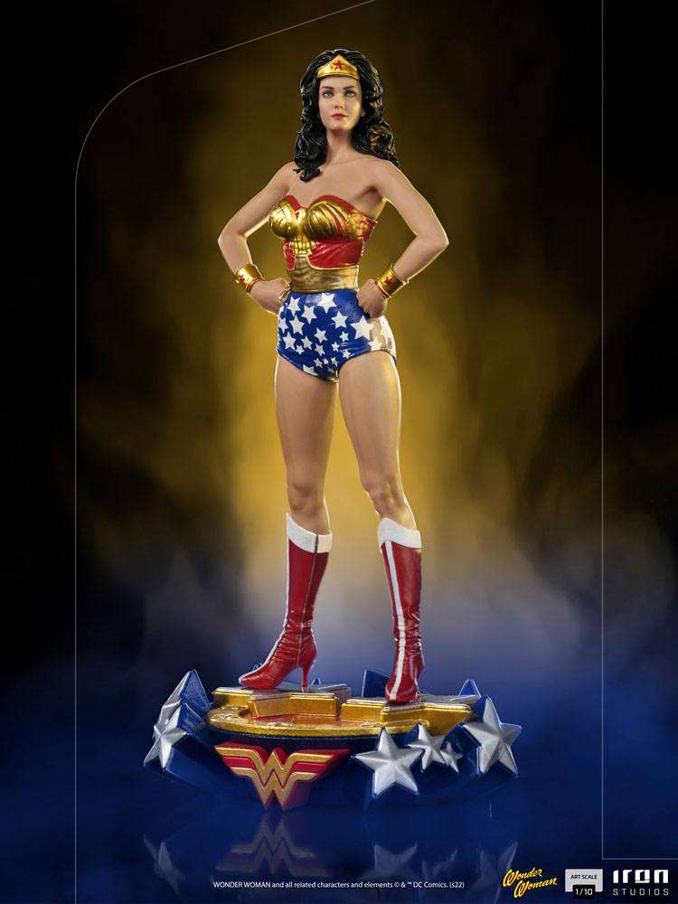 Front view of the 23 cm Iron Studios Lynda Carter Wonder Woman 1/10 scale statue on a star-themed display base.