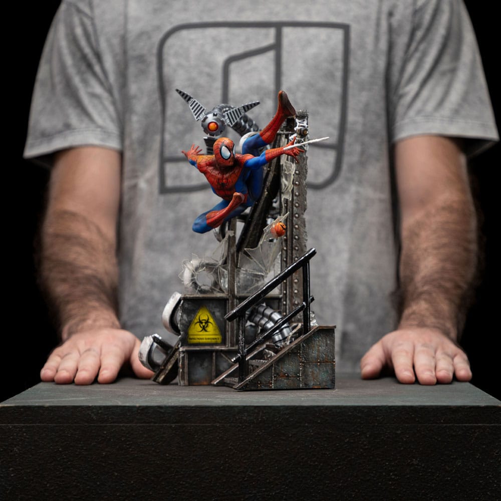 Iron Studios Spider - Man 10th Anniversary Art Scale Statue 29 cm by LAB7 Malta, Europe
