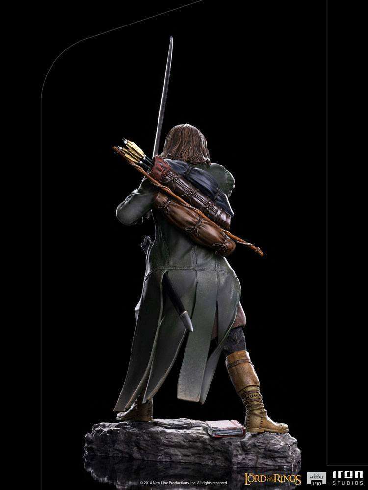 Rear view of the 24 cm Iron Studios Lord of the Rings Aragorn 1/10 scale statue featuring detailed leather gear.