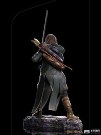 Rear view of the 24 cm Iron Studios Lord of the Rings Aragorn 1/10 scale statue featuring detailed leather gear.