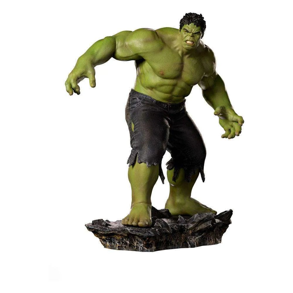 Iron Studios Hulk Battle of NY 1/10 scale statue featuring a muscular green figure on a rocky debris base.