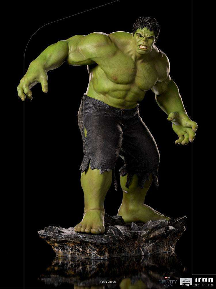 Iron Studios 1/10 Hulk Battle of NY statue in a front-facing dynamic pose on a rocky base against a black background.