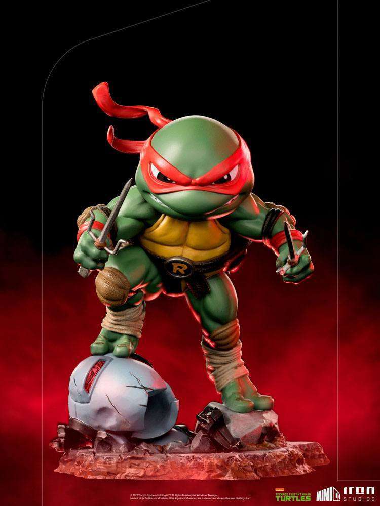 Iron Studios Raphael Mini Co. PVC figure, 16 cm, featuring the green turtle with red mask and twin sai weapons.