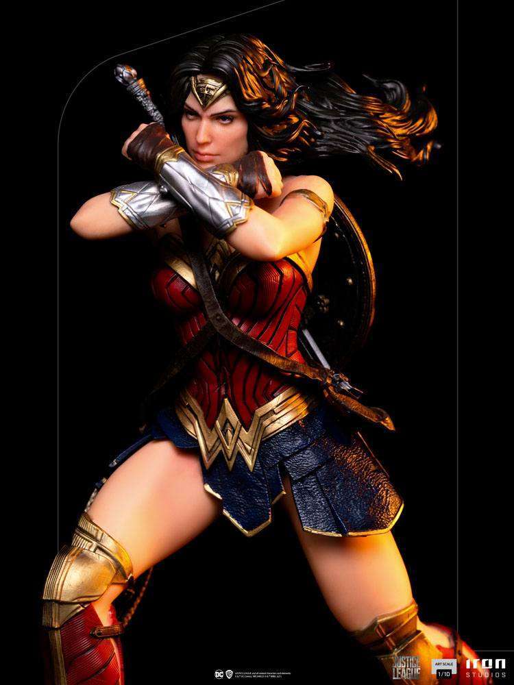 Iron Studios 1/10 Wonder Woman statue from Zack Snyder's Justice League in a dynamic, front-facing battle pose.