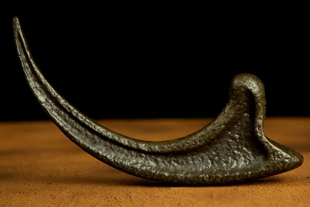 Jurassic Park Replica 1/1 Raptor Claw by LAB7 Malta, Europe