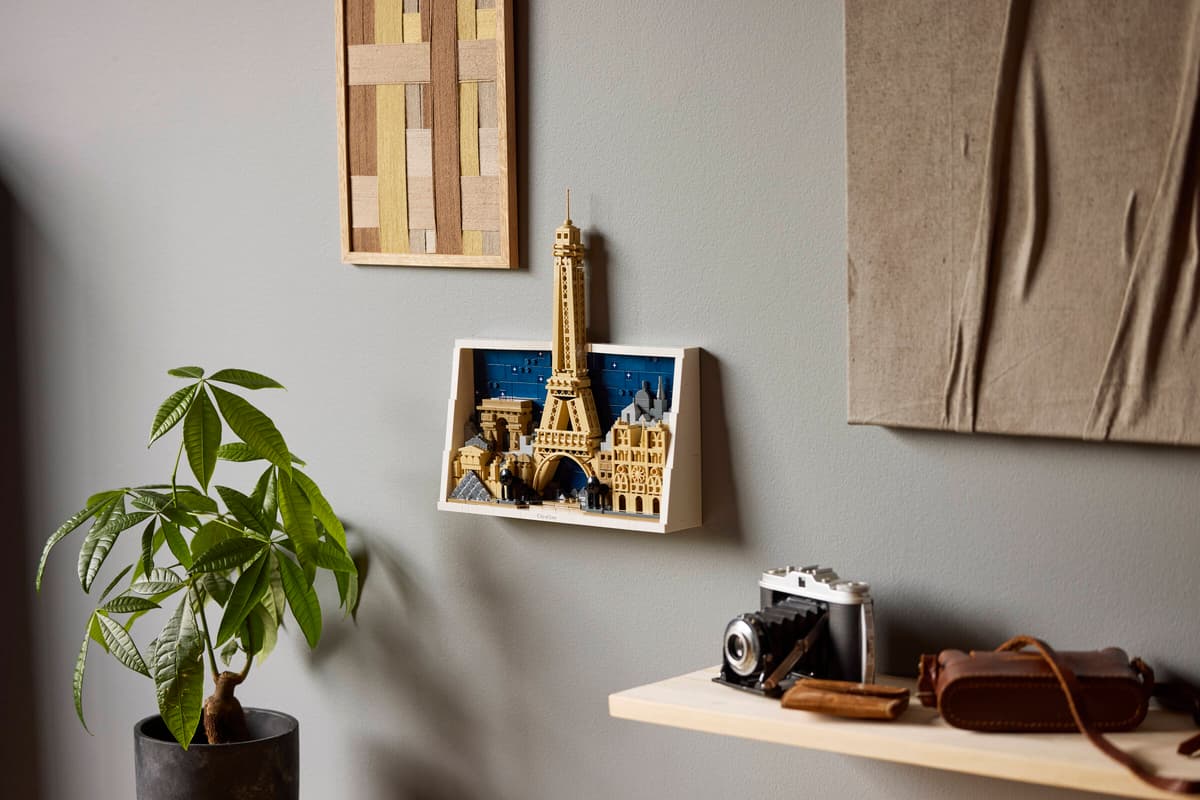 LEGO Architecture Paris – City of Love 21064 | 958-Piece Paris Skyline Wall Art Set for Adults