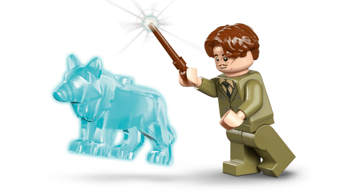 LEGO Harry Potter Hogwarts Castle: Hospital Wing 76463 – 907-Piece Building Set with 7 Minifigures