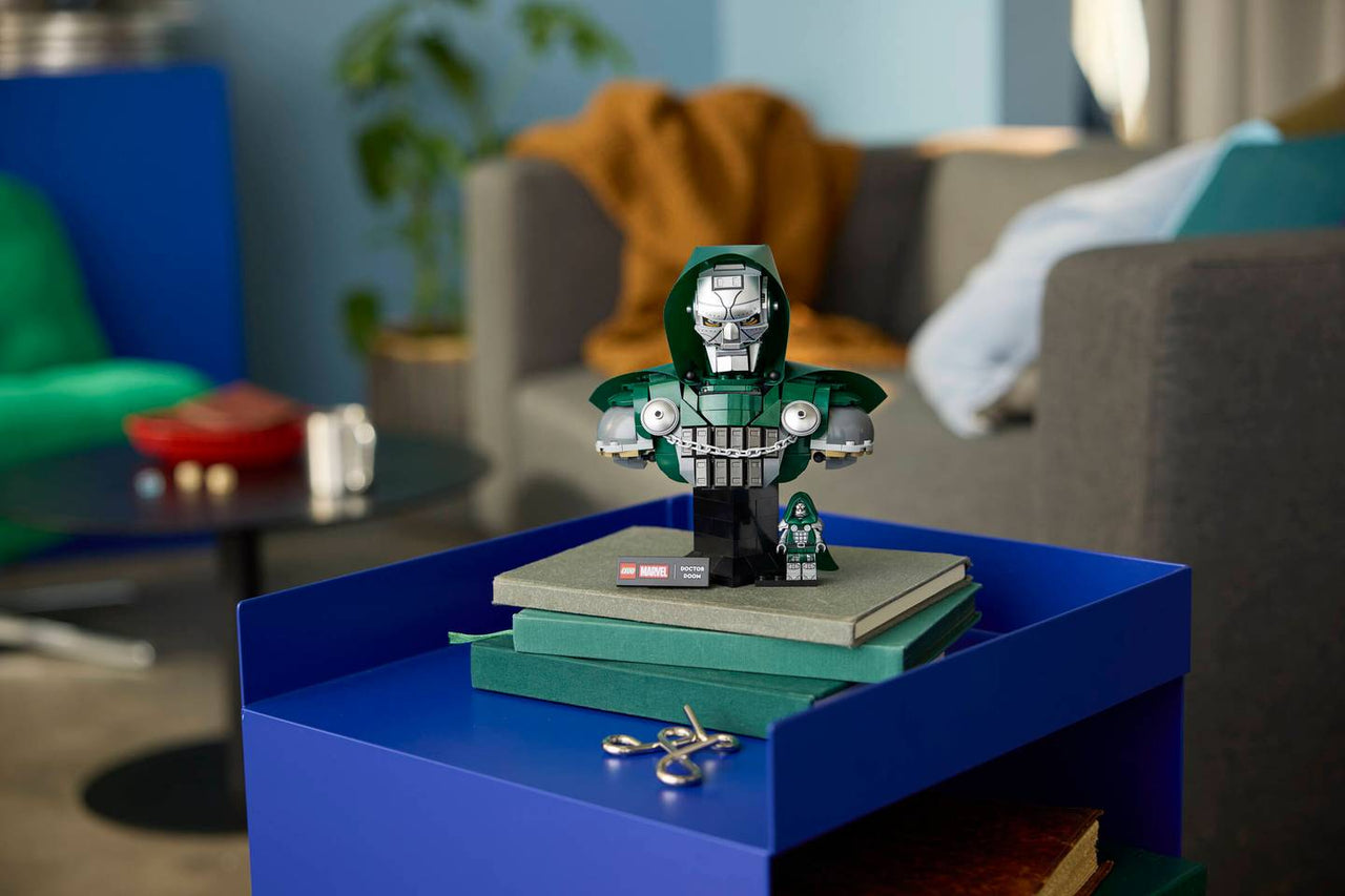 LEGO Marvel Doctor Doom Bust 76345 – Avengers: Doomsday Collectible Display Model for Adults